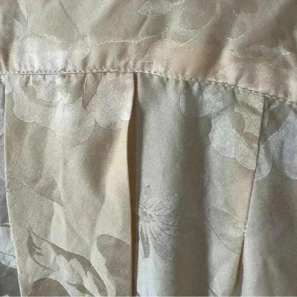 Vtg 90s Courtney Rhodes 100% Silk Buttercream Floral Necktie Blouse - Size 6P - Picture 3 of 9